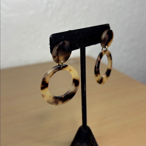 Animal print earring - Picture 6 of 6